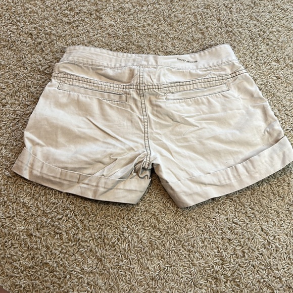 DKNY Jeans- Low rise shorts - Picture 4 of 4